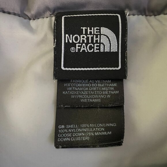 The North Face | 550 Aconcagua Down Jacket Metallic Silver | Size Medium Women's - Picture 10 of 12
